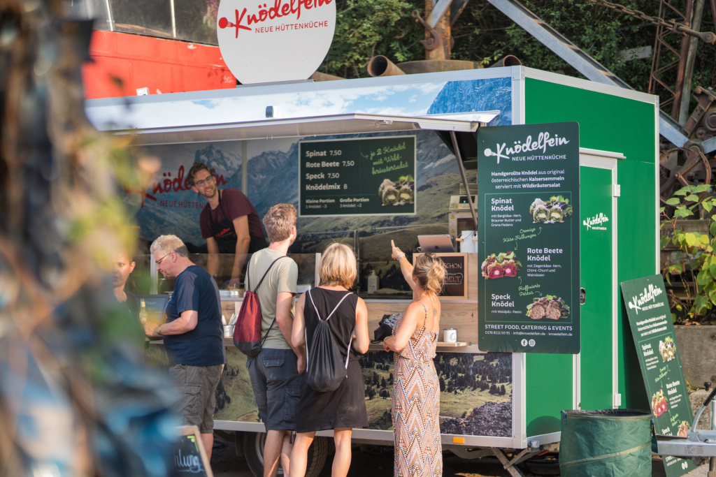 Leinen los! Auf in die neue Saison für den Kölner Fischmarkt!