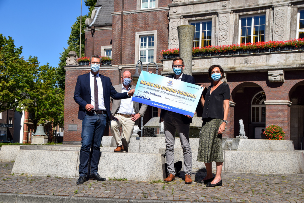 Dank an die Helden und Helfer der Corona-Pandemie: Movie Park Germany spendet 2000 Freikarten an Bottroper Krankenhäuser